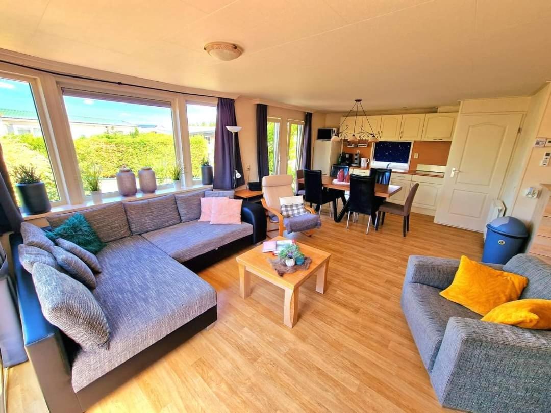 De Corner Van Zeeland Met Jacuzzi Sint-Annaland Eksteriør bilde